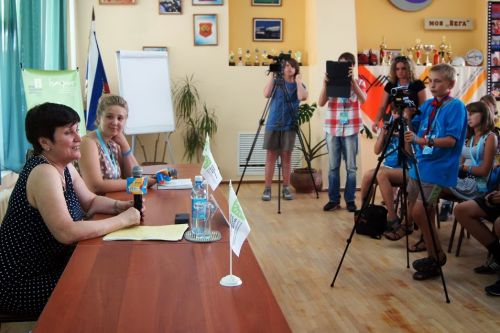 Пресс-конференция юных журналистов с М.В. Гордеевой